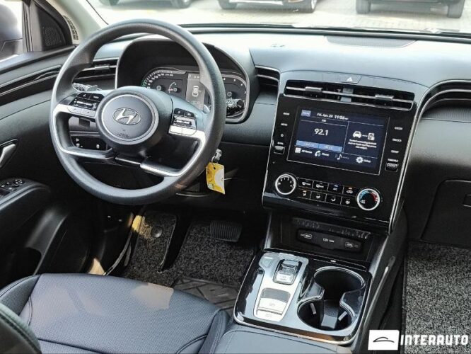 Hyundai Tucson 37 interauto-car
