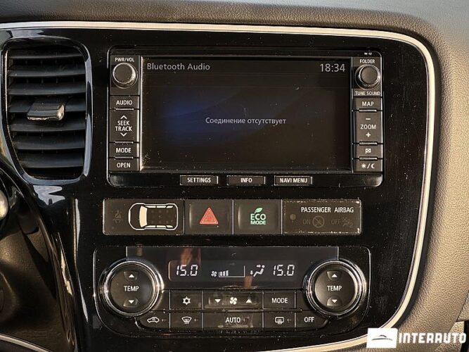 Mitsubishi Outlander 40 interauto-car