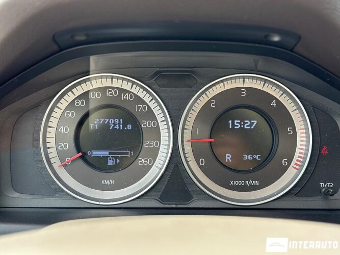 Volvo XC 70 41 interauto-car