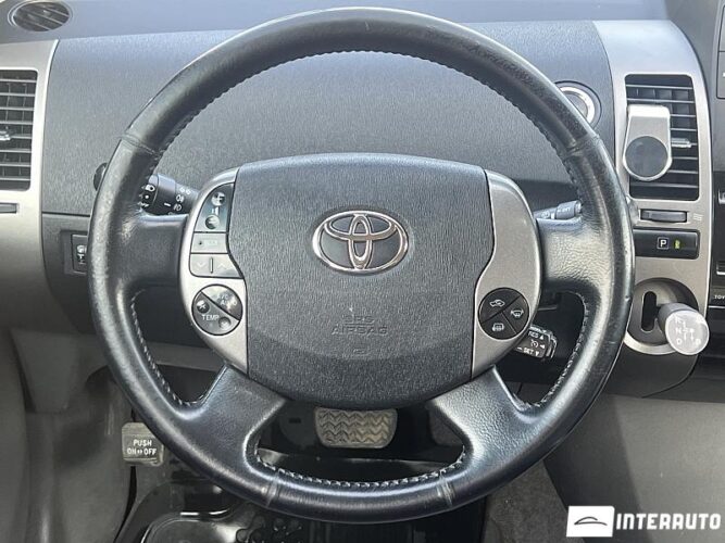 Toyota Prius 40 interauto-car
