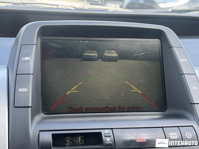 Toyota Prius 44 interauto-car