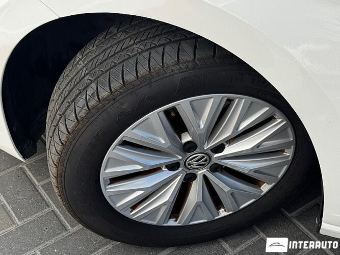 Volkswagen Jetta 43 interauto-car