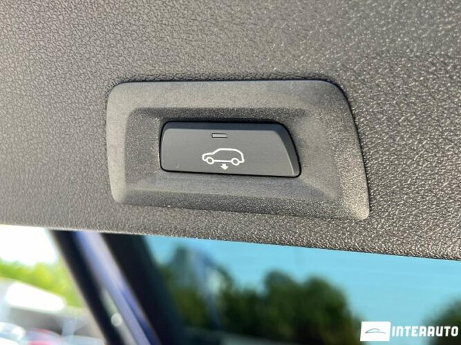 BMW X6 4.0i 59 interauto-car