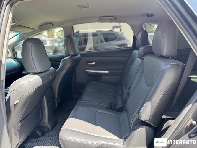 toyota Prius Plus / V 2013
