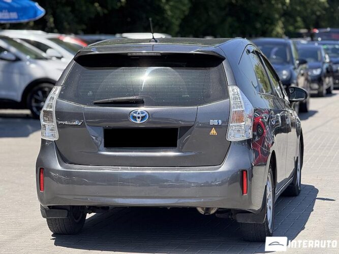 toyota Prius Plus / V 2013
