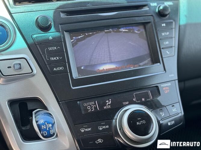 toyota Prius Plus / V 2013