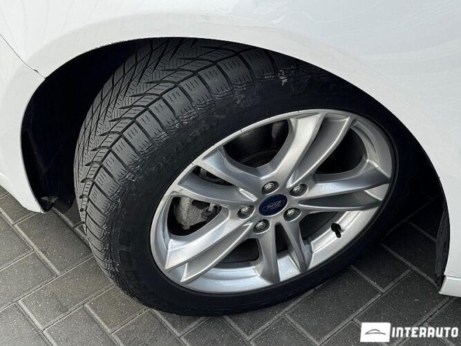 Ford Fusion 43 interauto-car