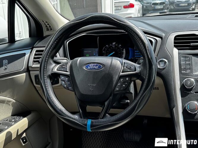 Ford Fusion 36 interauto-car