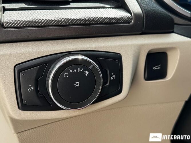 Ford Fusion 45 interauto-car