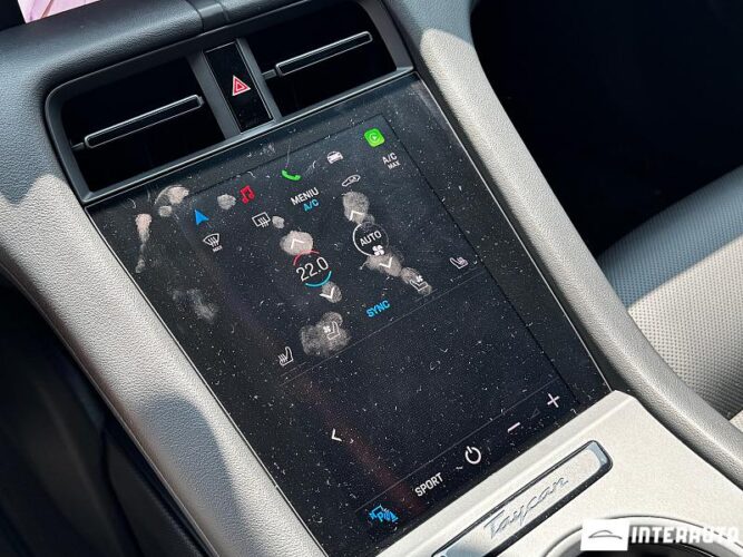 Porsche Taycan 45 interauto-car