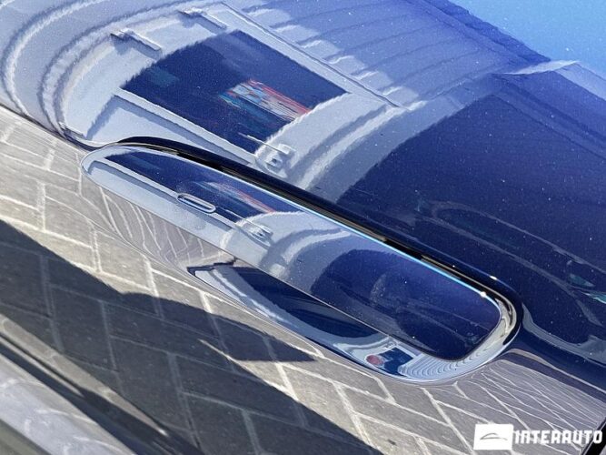 Porsche Taycan 52 interauto-car