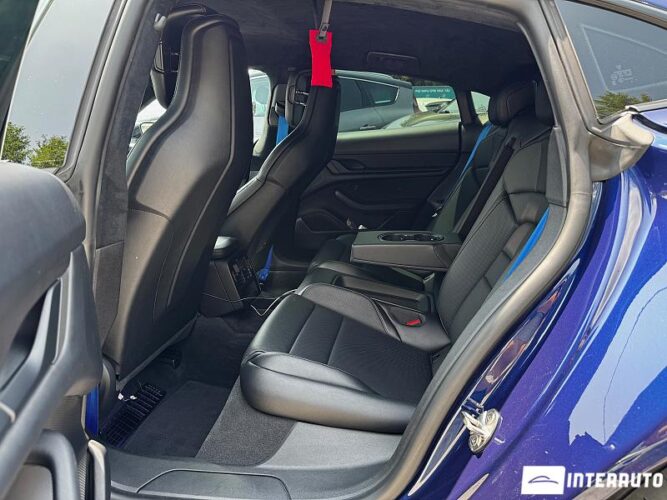 Porsche Taycan 50 interauto-car