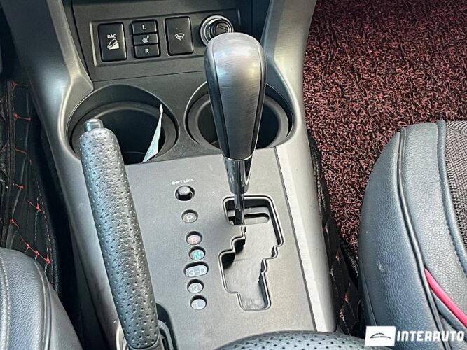 Toyota Rav-4 39 interauto-car