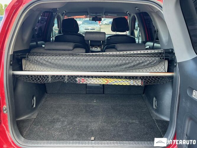 Toyota Rav-4 31 interauto-car