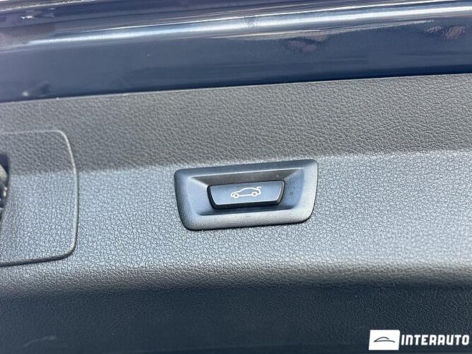 BMW 216d 37 interauto-car