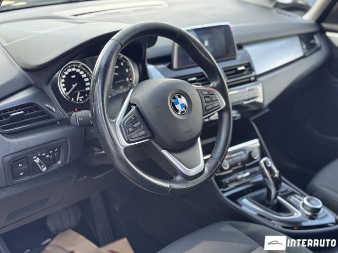 BMW 216d 40 interauto-car