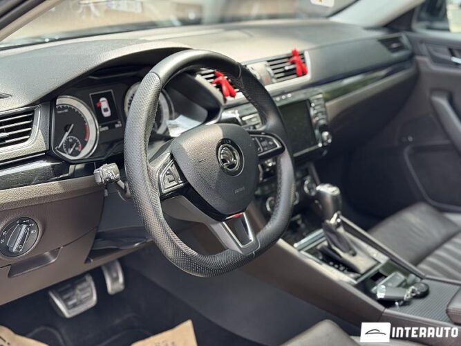Skoda Superb 41 interauto-car