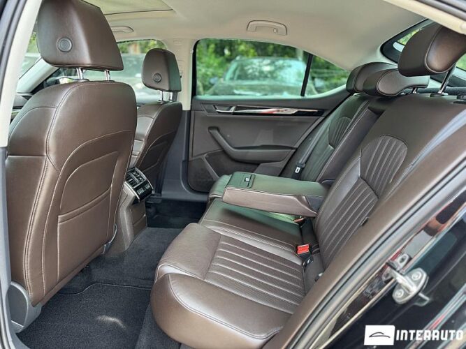 Skoda Superb 48 interauto-car