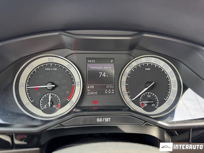 Skoda Superb 43 interauto-car