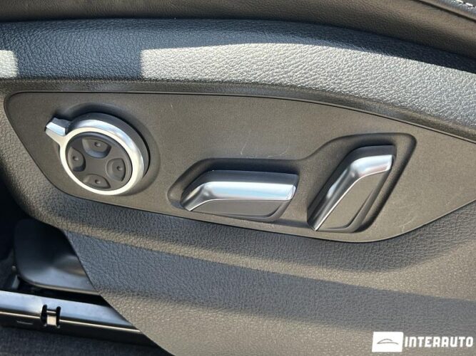 Audi Q7 49 interauto-car