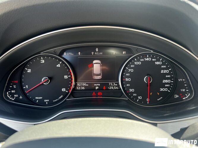 Audi Q7 43 interauto-car