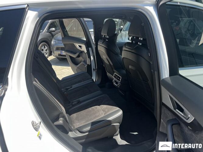 Audi Q7 52 interauto-car