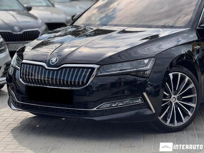 Skoda Superb 43 interauto-car