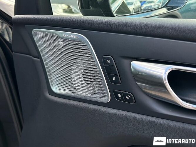 Volvo XC 60 46 interauto-car