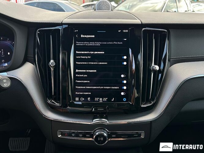 Volvo XC 60 42 interauto-car