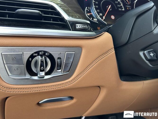 BMW 740e 46 interauto-car