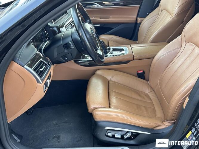 BMW 740e 44 interauto-car