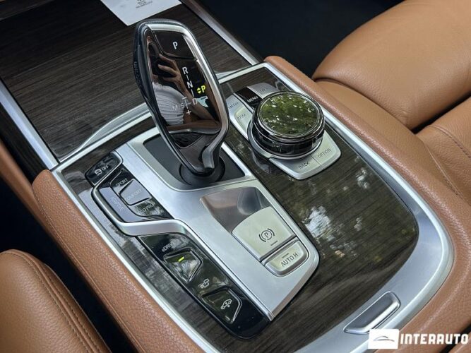 BMW 740e 50 interauto-car