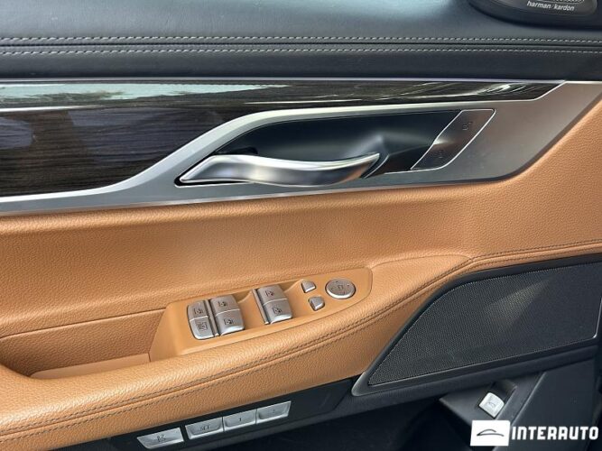 BMW 740e 43 interauto-car