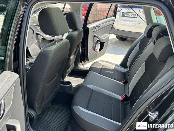 Skoda Rapid 43 interauto-car