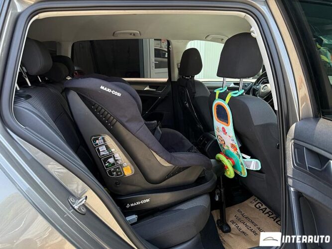 Volkswagen Golf 43 interauto-car