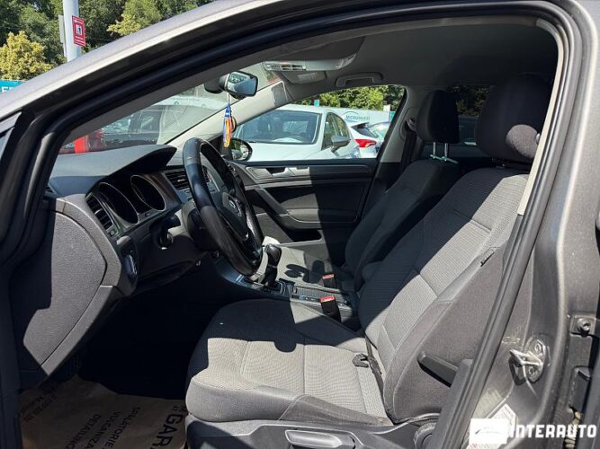 Volkswagen Golf 32 interauto-car