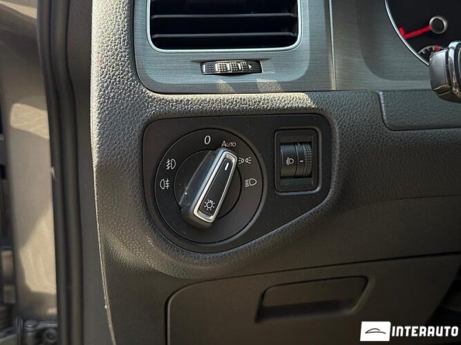 Volkswagen Golf 42 interauto-car