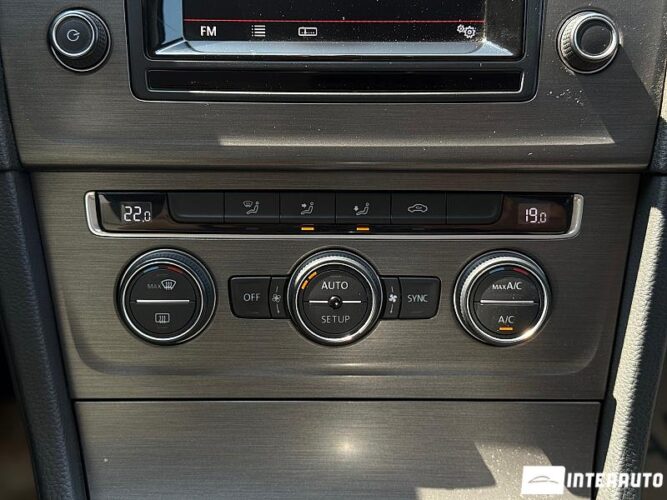 Volkswagen Golf 38 interauto-car