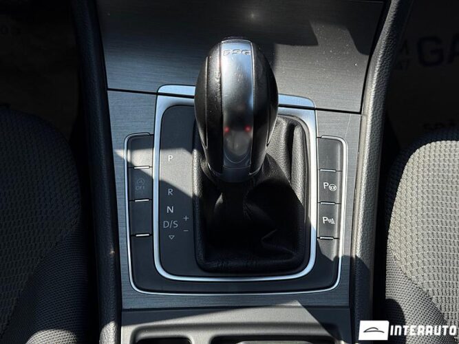 Volkswagen Golf 39 interauto-car