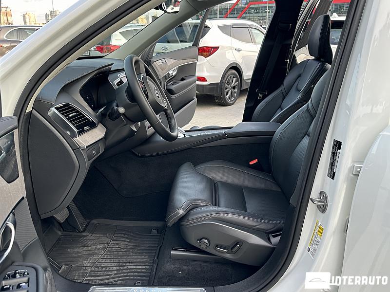 Volvo XC 90 15 automobil-interauto