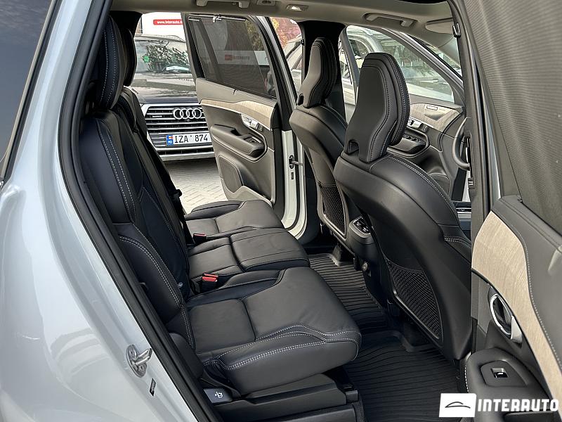 Volvo XC 90 27 automobil-interauto