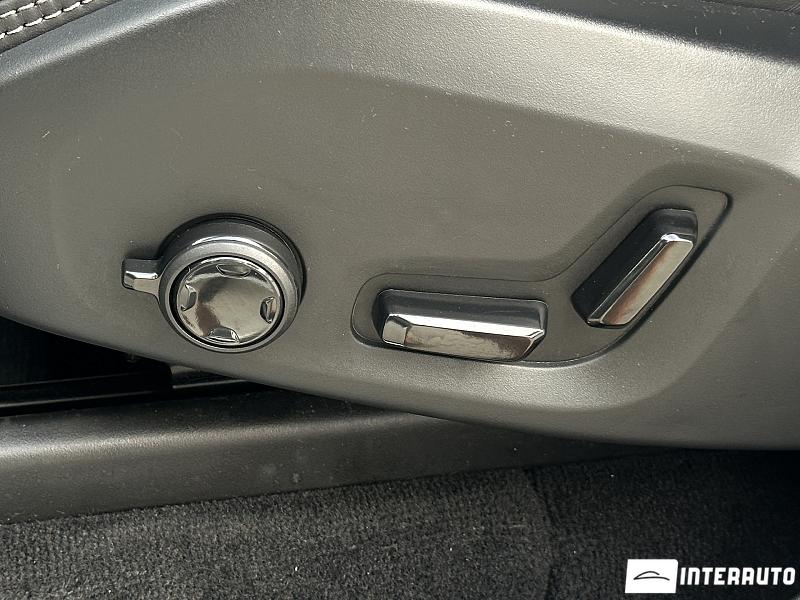 Volvo XC 90 33 automobil-interauto