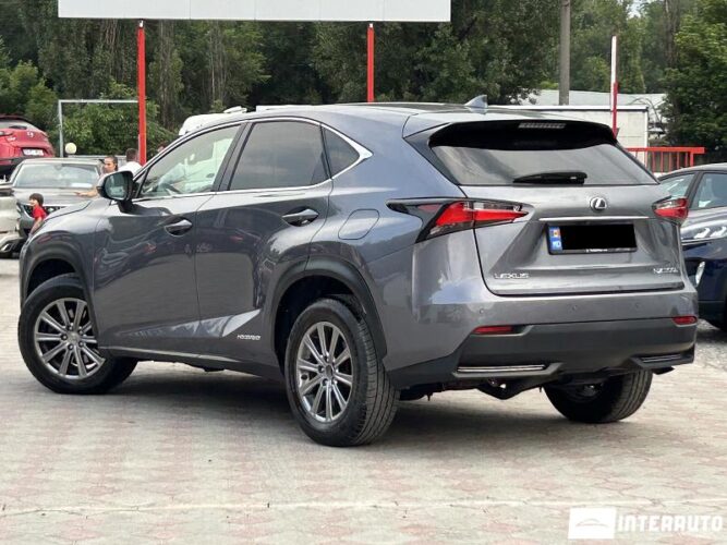 Lexus NX 300H 30 interauto-car