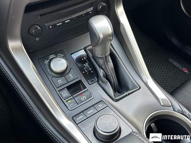 Lexus NX 300H 39 interauto-car