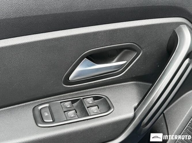 Dacia Duster 46 interauto-car