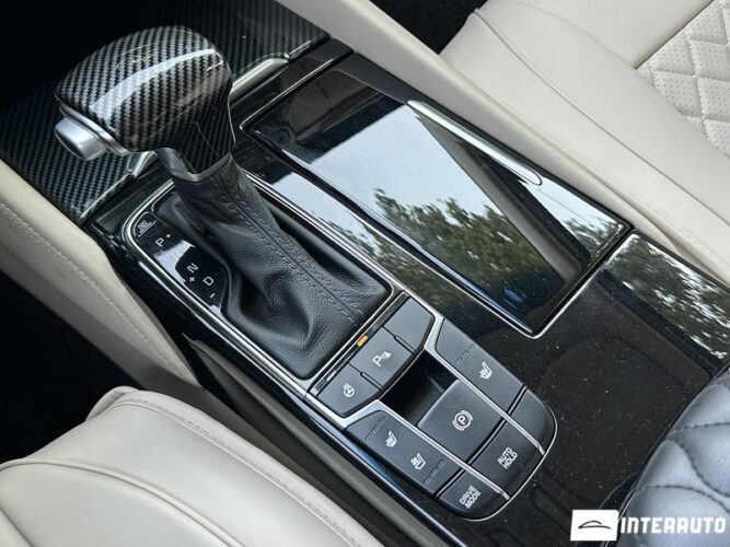 Kia K7 45 interauto-car