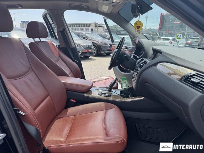 BMW X3 2.8i 50 interauto-car