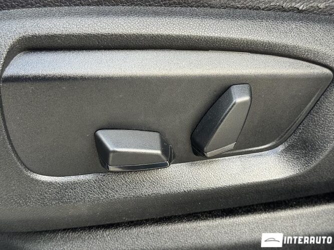 BMW X5 4.0e 50 interauto-car