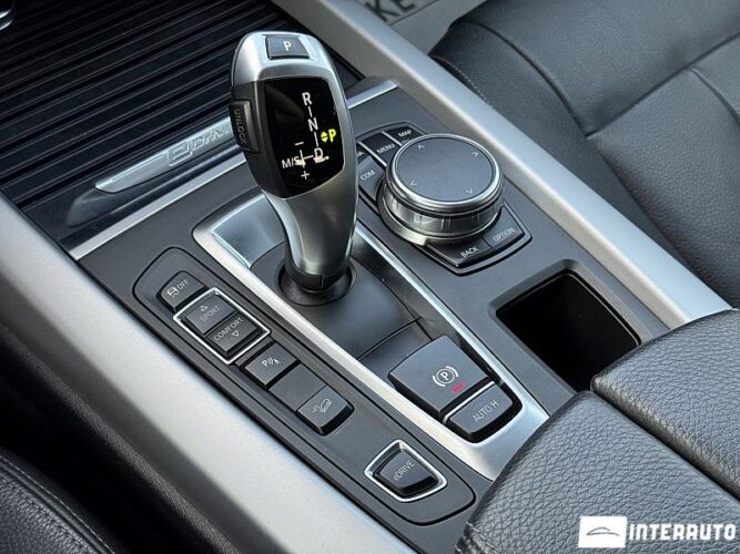 BMW X5 4.0e 44 interauto-car