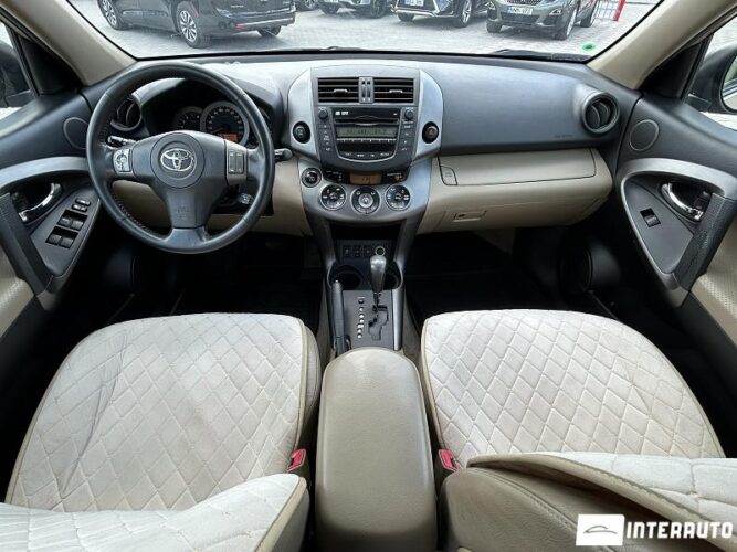 Toyota Rav-4 39 interauto-car